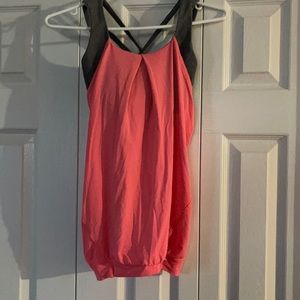 Lululemon tank top size 4🔥🔥